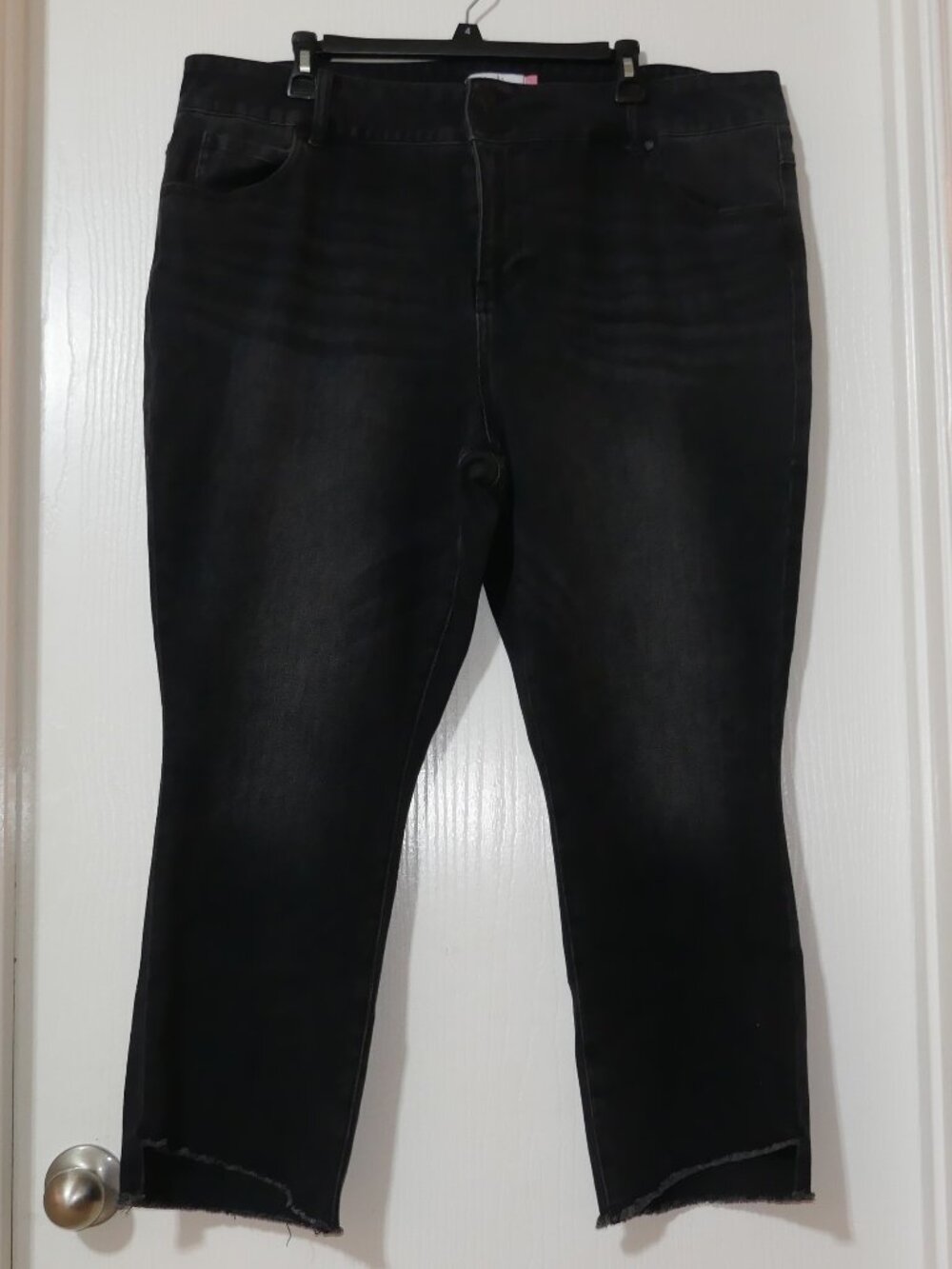 CAbi High-Low Washed Black Crop Stretch Womens Denim Jean, Sz 20